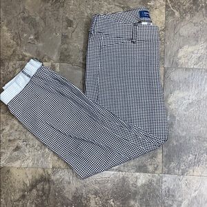 Old Navy Houndstooth Pixie Mid Rise pants